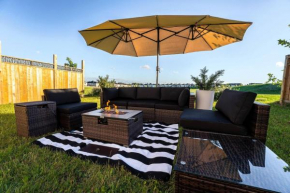 4 Br Home-pool Table-fire Table-king Bed-65inch Tv